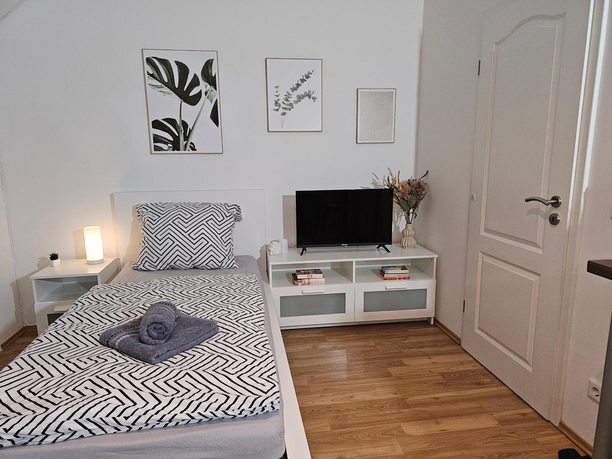 Modern Studio Near Duesseldorf Airport & Messe/Fair Мербуш Экстерьер фото